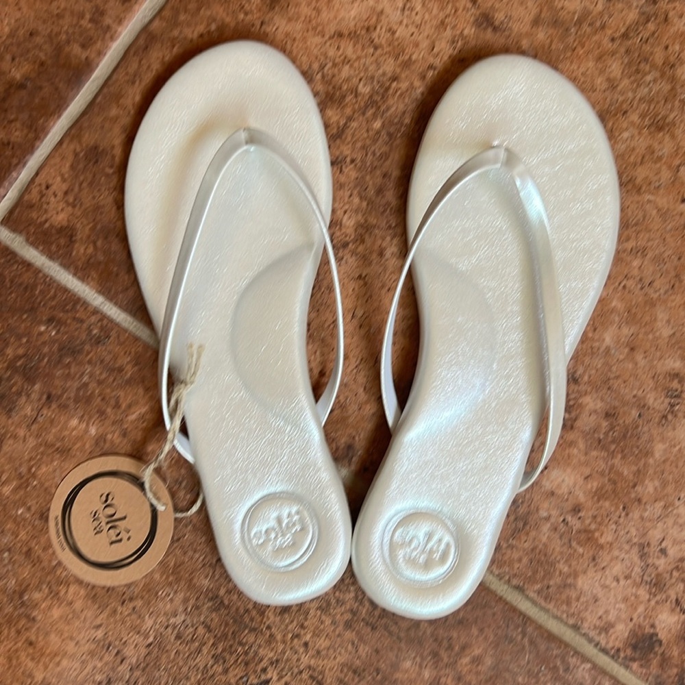 Solei Sea BRAND NEW sandals NEVER WORN ✨
